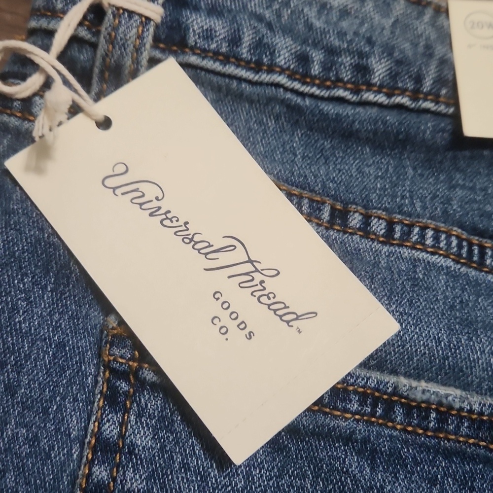 Universal Thread Distressed Boyfriend Denim Shorts Size 20W NWT - Picture 5 of 7